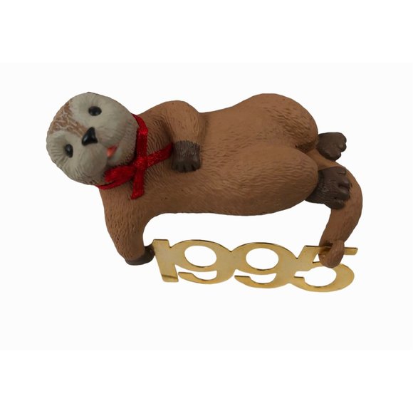 Hallmark Keepsake Ornament Fabulous Decade Otter 1995 6th In Collectors Series - Picture 9 of 10